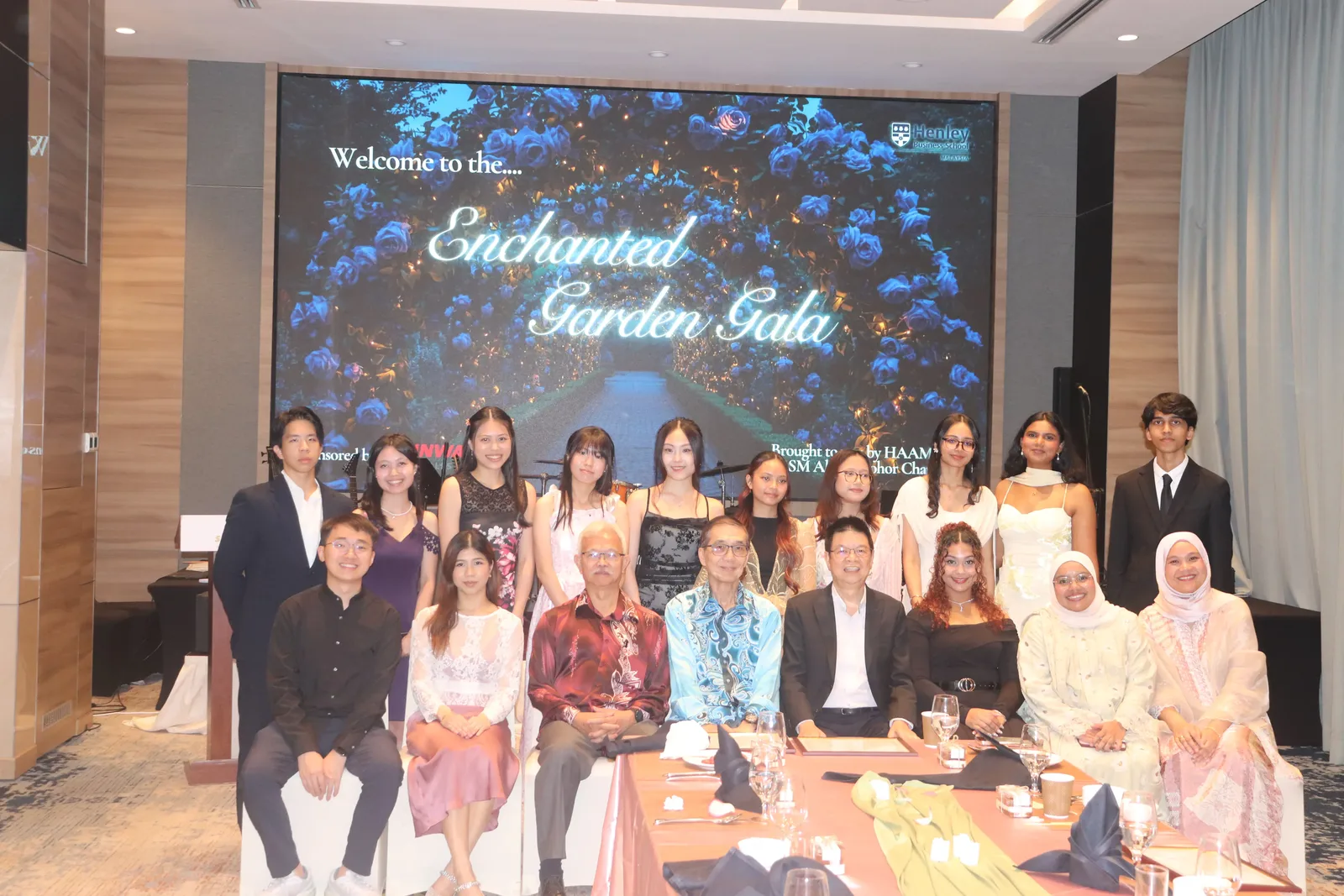 VIP table group photo