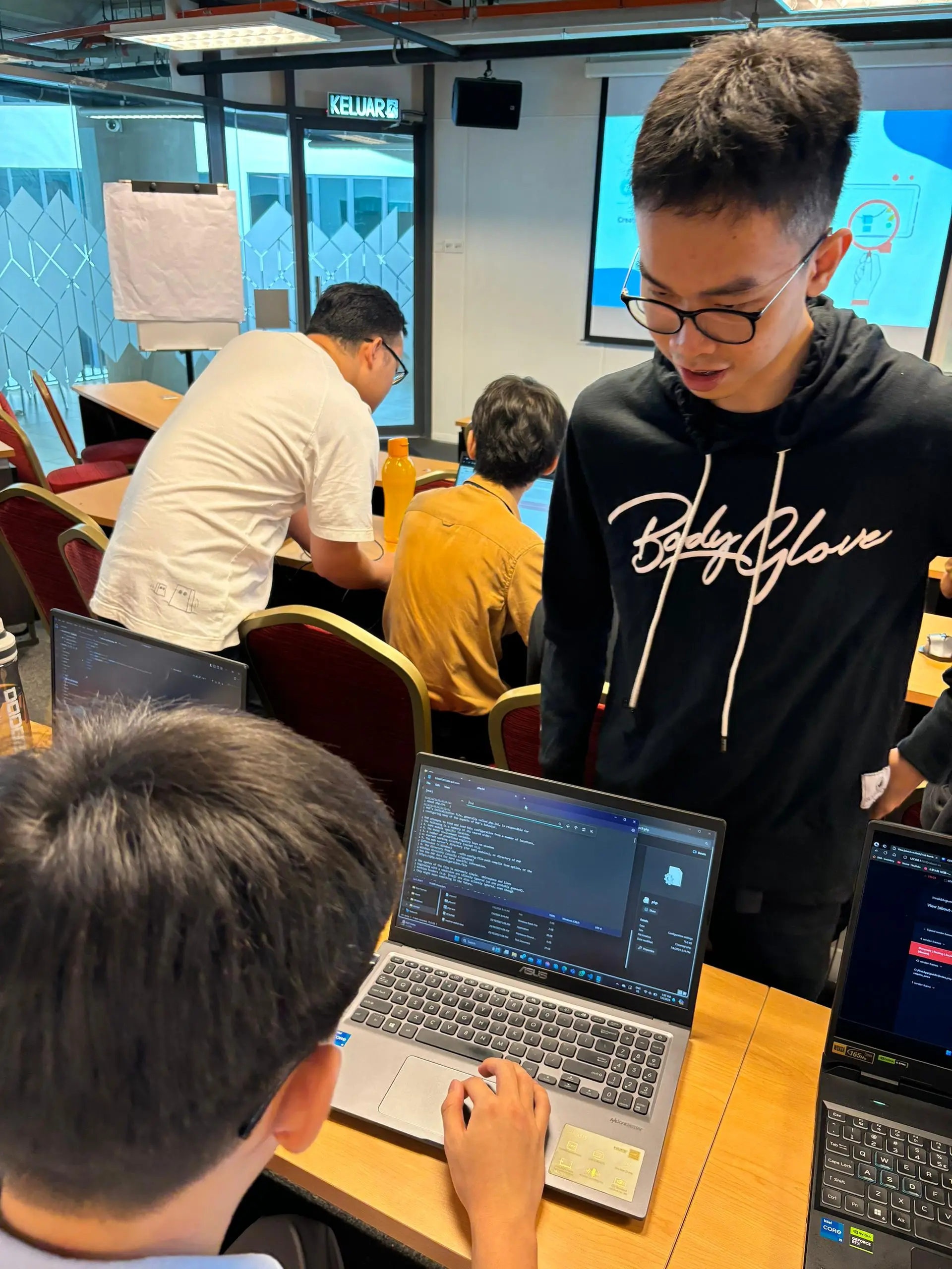 Mentor helping a participant